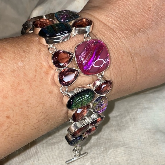 Sold ❤️ Magestic Dichroic gemstone cluster statement bracelet - Picture 9 of 14
